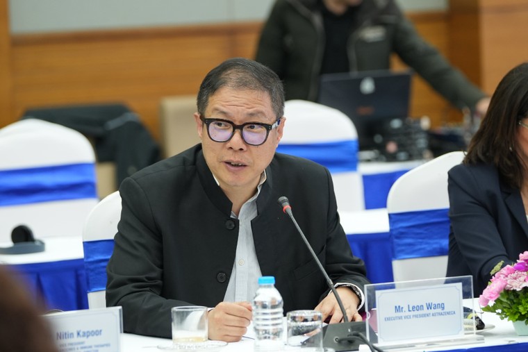 Bệnh viện Tâm Anh ký kết hợp tác thử nghiệm lâm sàng thuốc và vắc xin với AstraZeneca ảnh 4