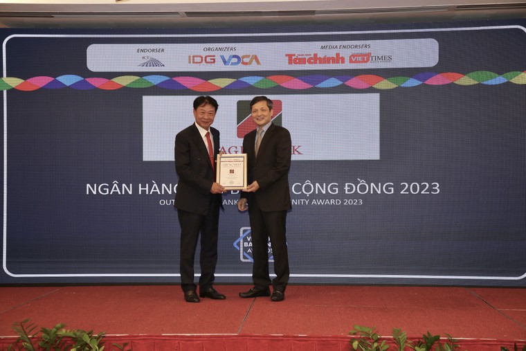 Agribank được vinh danh với 3 giải thưởng Ngân hàng Việt Nam tiêu biểu năm 2022 ảnh 3