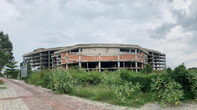 Phía sau Khu Công nghệ cao TP.HCM ảnh 5