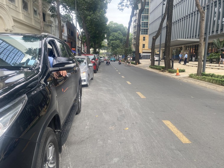 900 tuyến đường trên địa bàn TP.HCM đủ điều kiện cho thuê vỉa hè, lòng đường. ảnh 2