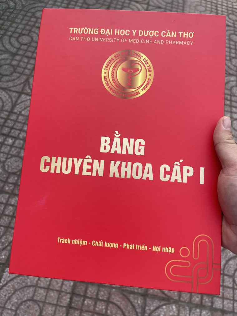 Vụ học viên ĐH Y dược Cần Thơ không được phát bằng: Bác sĩ đã nhận bằng tốt nghiệp ảnh 1