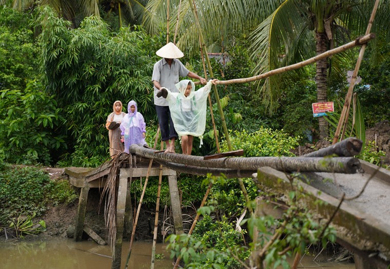 Dự án “Xây cầu đến lớp”: Hành trình bắc nhịp cầu cho những em nhỏ vùng khó khăn ảnh 2