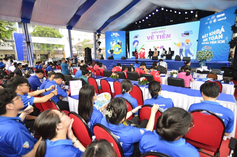 Lan tỏa kỹ năng tài chính cộng đồng qua truyện tranh ảnh 2