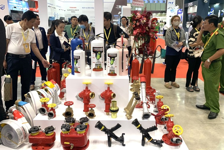 Nhiều thiết bị hiện đại tham gia triển lãm quốc tế PCCC 2024 tại TP.HCM ảnh 3