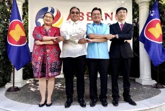 Hoạt động sôi nổi của các Đại sứ quán ảnh 3