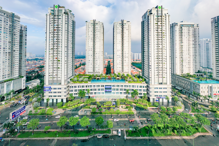 Người dân cả nước tiêm chủng an toàn tại gần 200 trung tâm VNVC ảnh 5