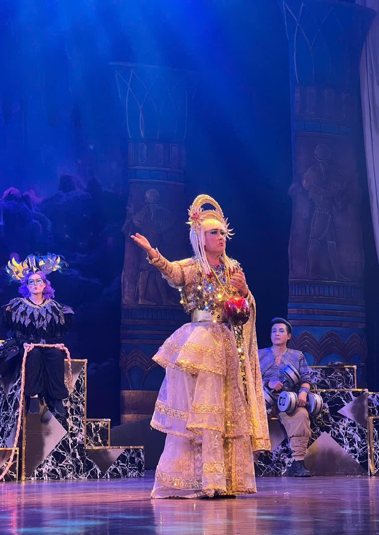 “Két Lala” của Ngày xửa Ngày xưa: “Tôi thấy bình yên trong cõi riêng của mình” ảnh 1