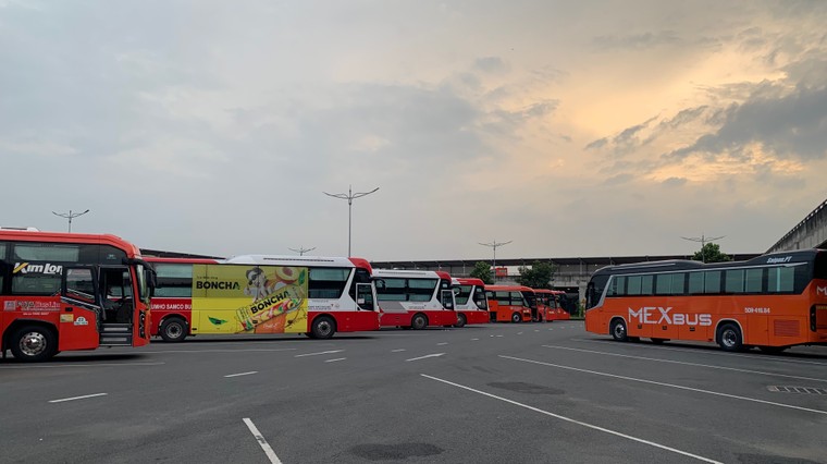 Bến xe miền Đông mới ế như chợ chiều – Bài 2: Người dân từ chối do xa, nhà xe đi vòng đón khách ảnh 2