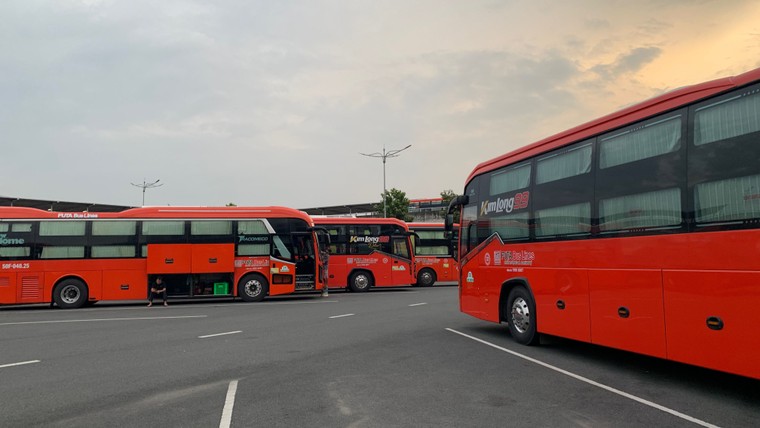 Bến xe miền Đông mới ế như chợ chiều – Bài 2: Người dân từ chối do xa, nhà xe đi vòng đón khách ảnh 3