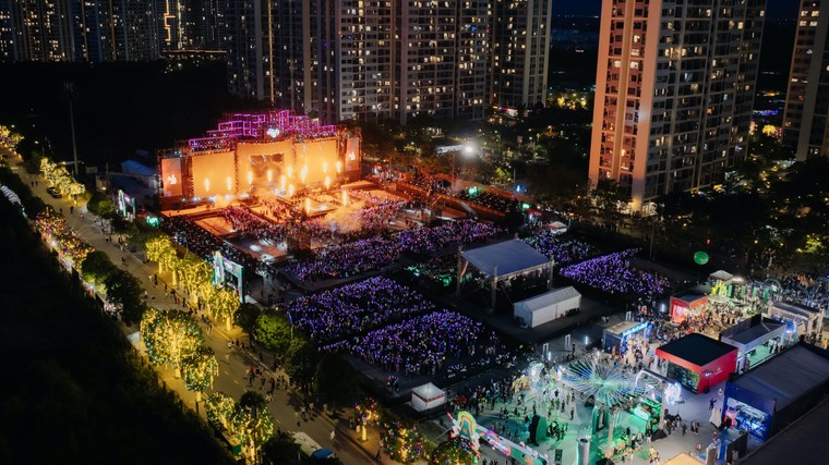 Ban nhạc đình đám Imagine Dragons cùng dàn sao Việt khuấy đảo Đại nhạc hội 8WONDER Winter 2024 ảnh 9