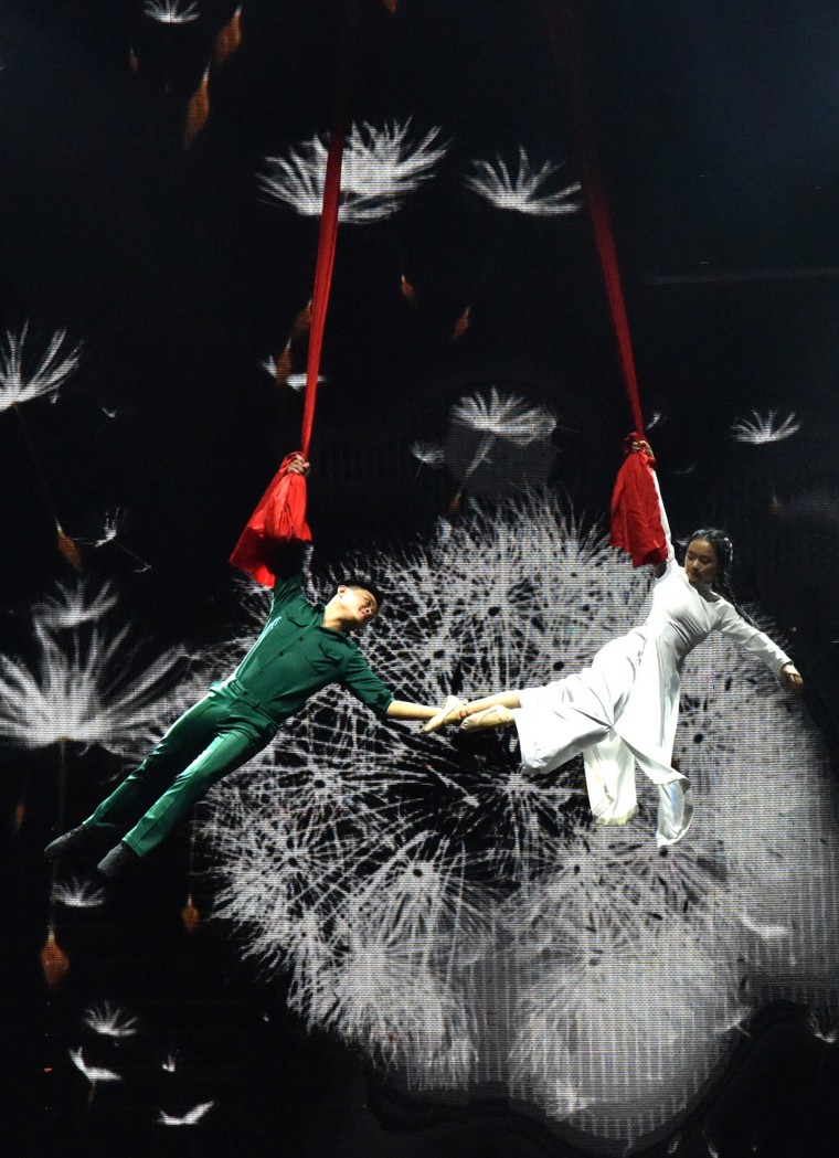 Hàng nghìn người tham dự đêm nhạc “Bài ca không quên” ảnh 9