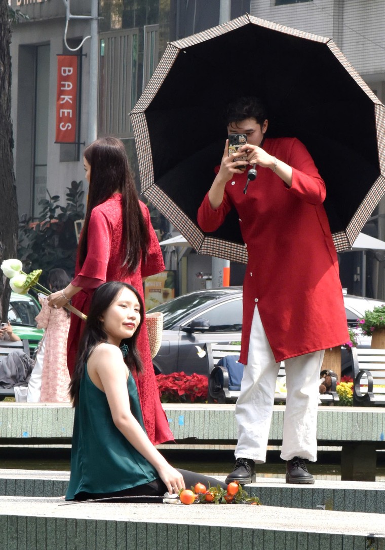 Hồ Con Rùa ngày và đêm đón năm mới 2025 ảnh 9