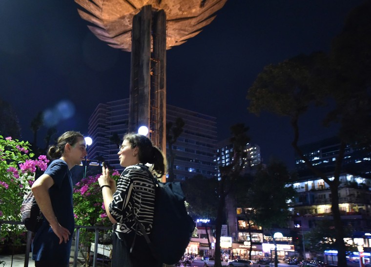 Hồ Con Rùa ngày và đêm đón năm mới 2025 ảnh 27