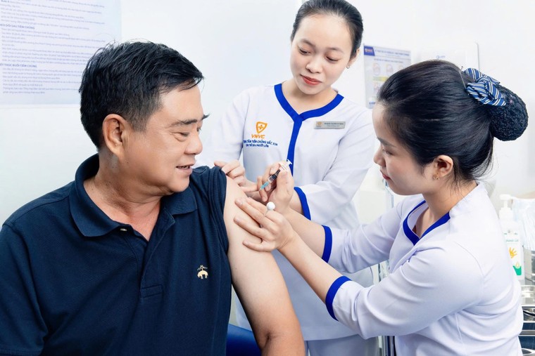 Pfizer ký hợp tác chia sẻ kiến thức sản xuất vắc xin với VNVC ảnh 2