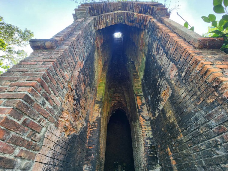 Quảng Nam: Độc đáo ngôi tháp nghìn năm tuổi ảnh 7