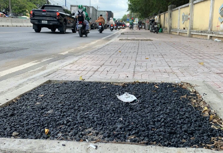 Nhiều cầu, đường trăm tỷ vừa sử dụng vài tháng đã sụt lún, hư hỏng ảnh 3