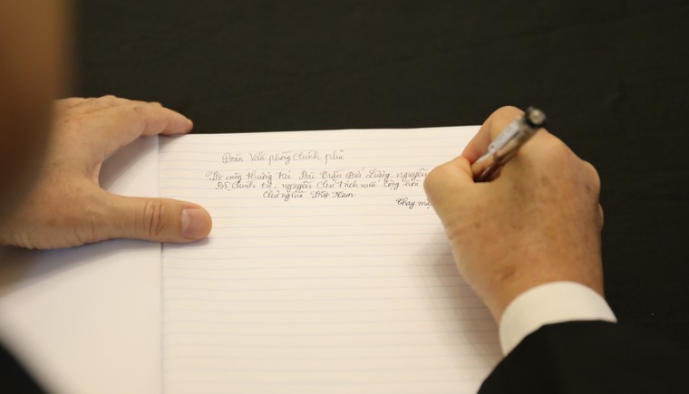 Lãnh đạo và nhân dân TP.HCM vô cùng thương tiếc nguyên Chủ tịch nước Trần Đức Lương ảnh 21