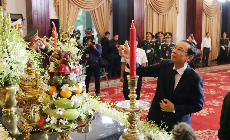 Lãnh đạo và nhân dân TP.HCM vô cùng thương tiếc nguyên Chủ tịch nước Trần Đức Lương ảnh 7