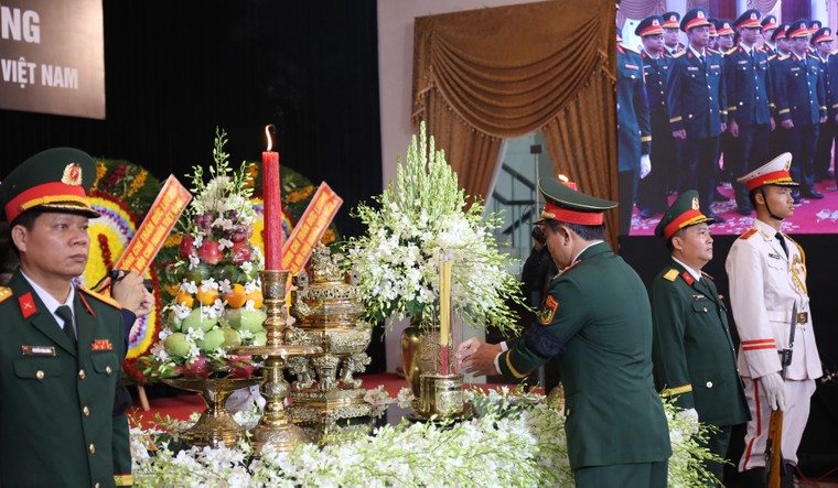 Lãnh đạo và nhân dân TP.HCM vô cùng thương tiếc nguyên Chủ tịch nước Trần Đức Lương ảnh 16