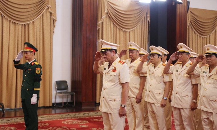 Lãnh đạo và nhân dân TP.HCM vô cùng thương tiếc nguyên Chủ tịch nước Trần Đức Lương ảnh 14