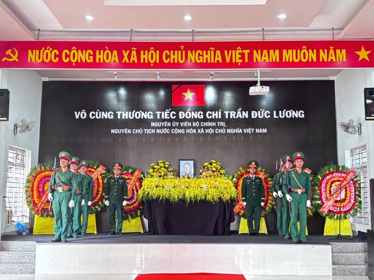 Nguyên Chủ tịch nước Trần Đức Lương sống mãi trong lòng quê hương ảnh 3