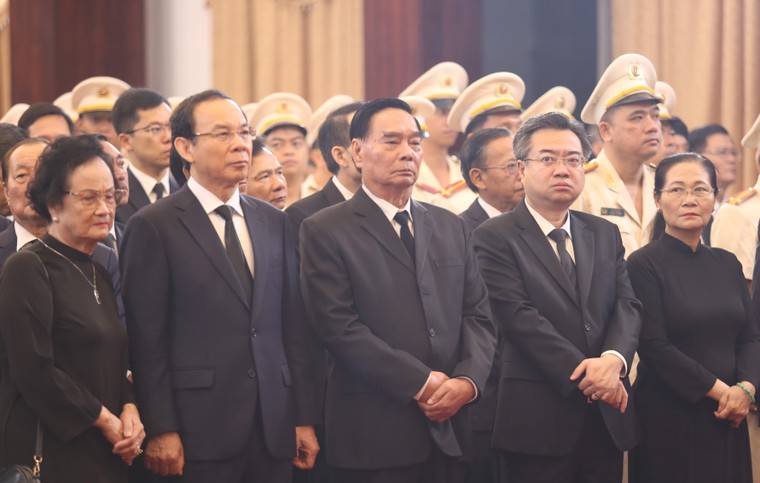 Lãnh đạo và nhân dân TP.HCM vô cùng thương tiếc nguyên Chủ tịch nước Trần Đức Lương ảnh 9