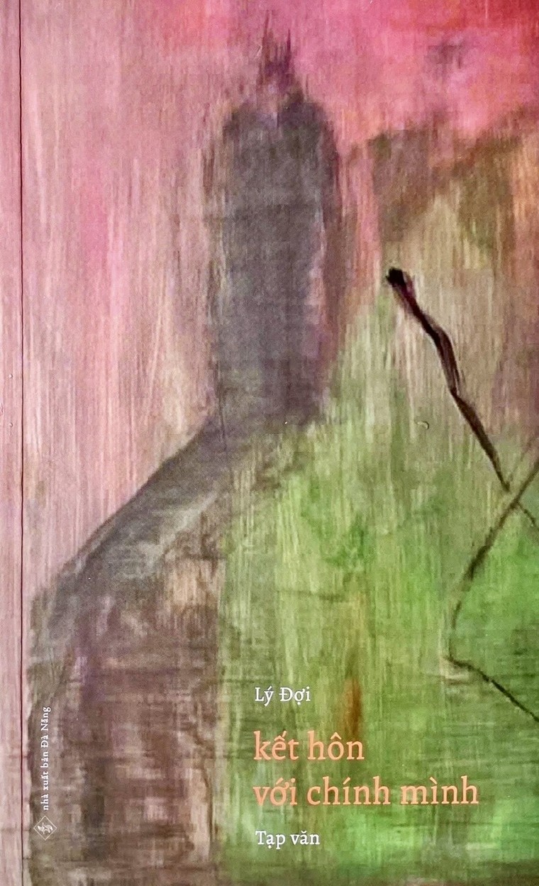 Nhà thơ Lý Đợi lần thứ 2 “kết hôn với chính mình” ảnh 1