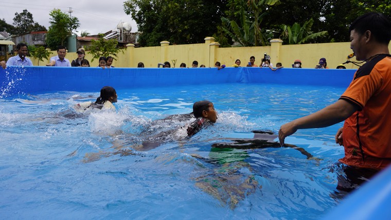 Qũy phát triển tài năng Việt trao tặng hồ dạy bơi miễn phí cộng đồng tại Gia Lai ảnh 1
