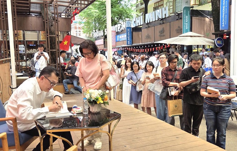 Khi NSƯT Hữu Châu miên man chuyện đời mình ảnh 3