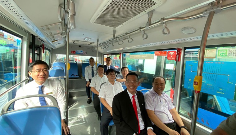 TP.HCM: Phương Trang vận hành nhiều tuyến xe buýt điện, giá vé cho sinh viên chỉ 3.000 đồng ảnh 2