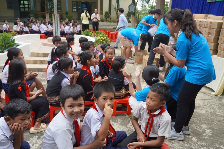 Đêm văn nghệ từ thiện của nhóm Hoa Bồ Công Anh ảnh 2