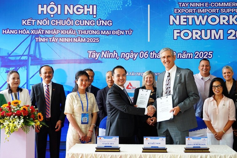 Cảng Quốc tế Long An ký thỏa thuận với hai cảng quốc tế chiến lược Mỹ và Thụy Điển ảnh 3