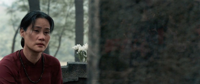 Tính nữ trong “Mưa đỏ” của Đặng Thái Huyền khác “Địa đạo” thế nào? ảnh 2