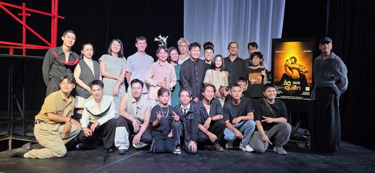 “Ảo quan” - nhạc kịch đương đại về sức khỏe tâm thần của người trẻ ảnh 1