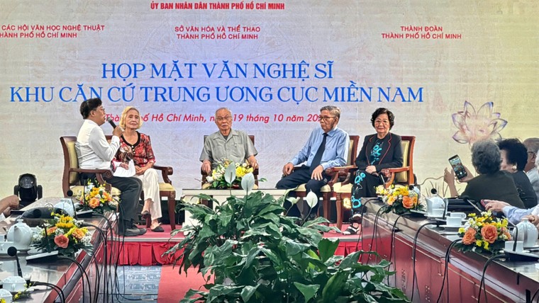 Bế mạc "Những ngày Văn học - Nghệ thuật TPHCM": Dòng chảy 50 năm và khát vọng sáng tạo ảnh 2