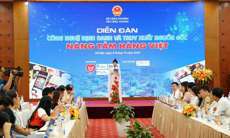 Long Châu đồng hành cùng Báo Công Thương tại diễn đàn “Công nghệ định danh và truy xuất nguồn gốc – nâng tầm hàng Việt” ảnh 1