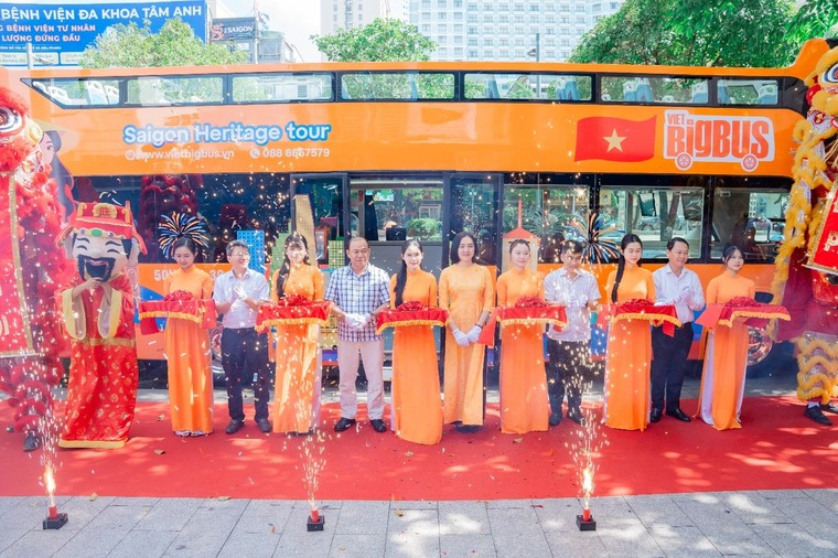 Tuyến xe buýt 2 tầng “Di sản văn hóa Sài Gòn” chính thức lăn bánh ảnh 1