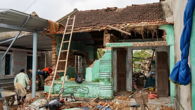 Quỹ Khởi Sự Từ Tâm chăm lo trẻ mồ côi có hoàn cảnh khó khăn trong lũ lịch sử tại miền Trung ảnh 1