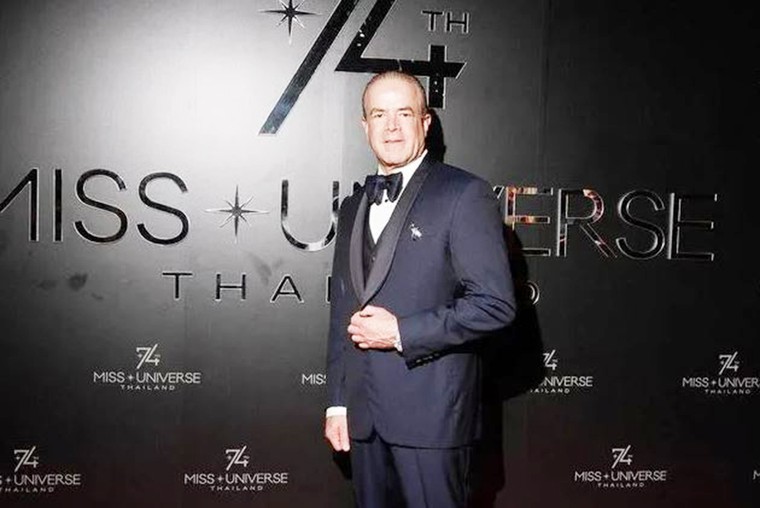 Chủ tịch cuộc thi Miss Universe bị bắt - Bóng hồng tỏa sáng bên trong tổ chức ma-fi-a ảnh 1