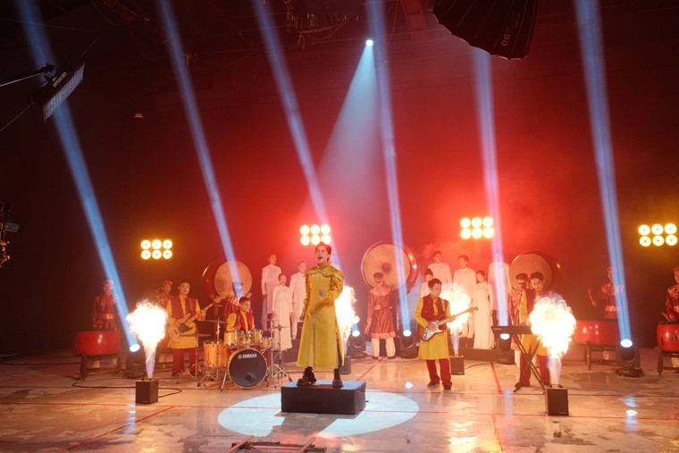 “Việt Nam muôn đời tiến bước” mừng ngày thành lập Quân đội Nhân dân Việt Nam ảnh 2