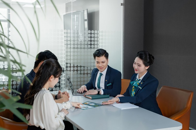 Phát Lộc khi tham gia gửi tiết kiệm tại BIDV ảnh 2