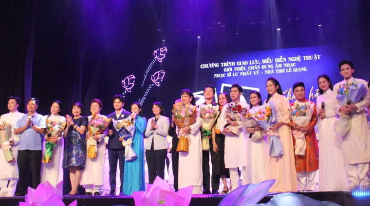 "Khúc hát ân tình" tôn vinh nhạc sĩ Lư Nhất Vũ và nhà thơ Lê Giang ảnh 1