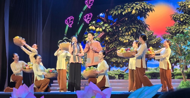 "Khúc hát ân tình" tôn vinh nhạc sĩ Lư Nhất Vũ và nhà thơ Lê Giang ảnh 4