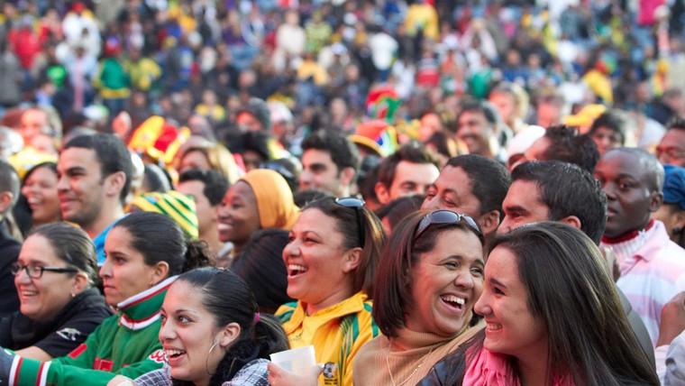 Quốc gia này có bao nhiêu ngôn ngữ chính thức?