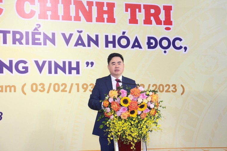 Bộ sách “Thường thức chính trị” - đưa chủ trương, đường lối của Đảng đi vào cuộc sống ảnh 1