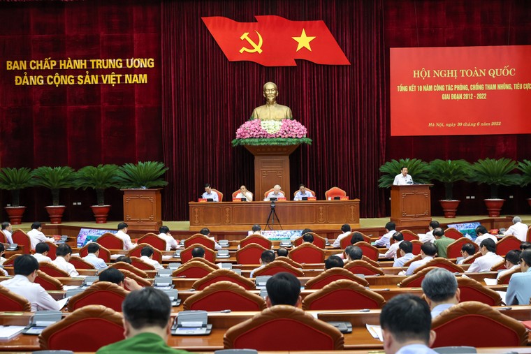 Sự lãnh đạo của Đảng quyết định mọi thắng lợi của cách mạng nước ta ảnh 1