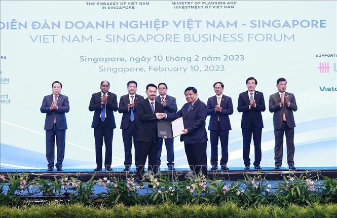 Thủ tướng Phạm Minh Chính dự Diễn đàn doanh nghiệp Việt Nam - Singapore ảnh 2