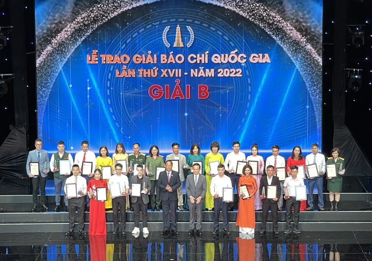 Lễ trao giải Báo chí Quốc gia lần thứ XVII năm 2022 ảnh 1