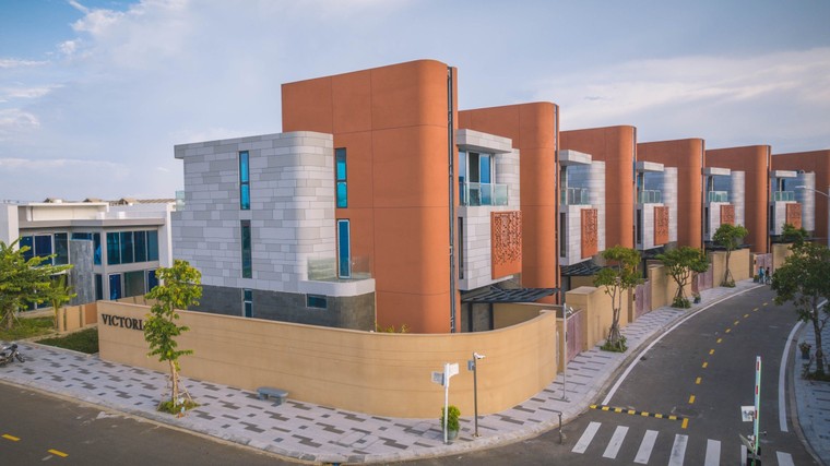 Villa sang trọng ven sông được giới đầu tư “ưa chuộng” ảnh 1