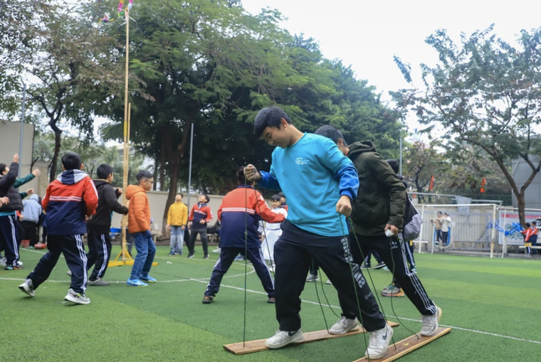 Học sinh hào hứng trải nghiệm các hoạt động trong ngày Tết cổ truyền ảnh 4